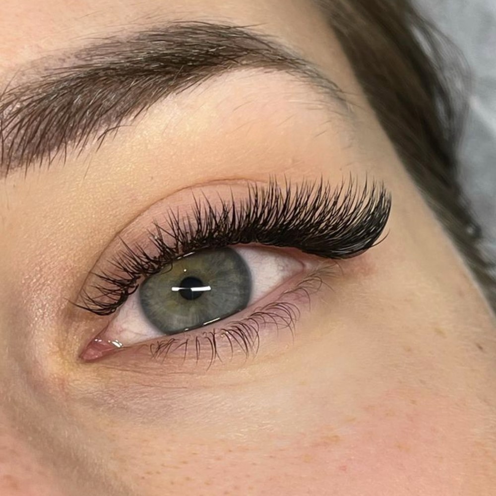 Lash extensions by NIU Professional in Dyer, Indiana